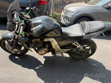 Kawasaki z750 anno 2006