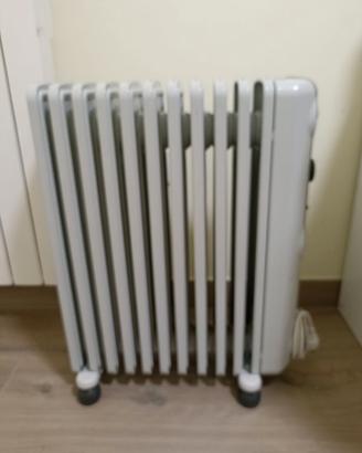 Termosifone/radiatore a olio elettrico De Longhi