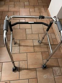 Deambulatore girello per anziani