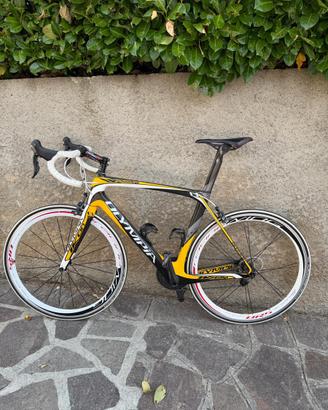 Bici da corsa Olympia ikon in carbonio