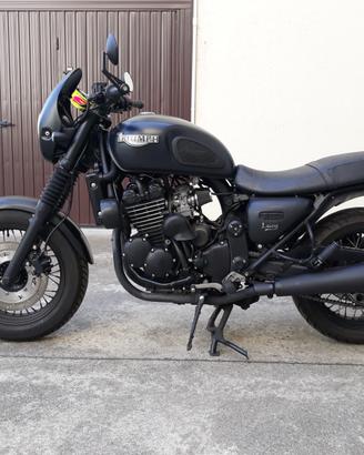 TRIUMPH LEGEND 900