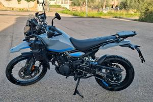 Royal Enfield Himalayan  450.