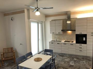 Gallipoli CENTRO Ampio trilocale 3 camere 2 bagni