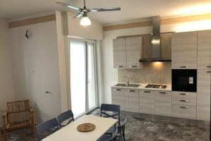 Gallipoli CENTRO Ampio trilocale 3 camere 2 bagni