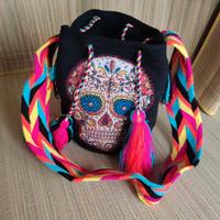 Borsa Wayuu teschio decorata con cristalli