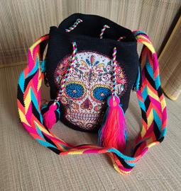Borsa Wayuu teschio decorata con cristalli
