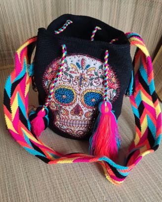 Borsa Wayuu teschio decorata con cristalli