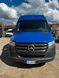 Mercedes sprinter