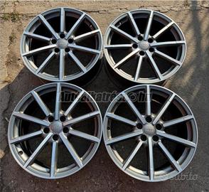  cerchi audi rs 19 NEW 1 anno di vita Q3/Q2/A3