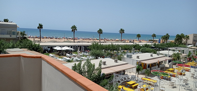 Donnalucata centro, frontemare,3vaniletto, 6 posti