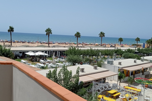 Donnalucata centro, frontemare,3vaniletto, 6 posti