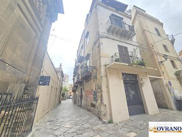 Piazza Olivella: Locale commerciale ideale per