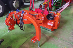 Trattore trincia / fossi