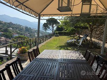 Villa di 344 m² con più di 5 locali e box auto a R