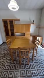 TAVOLO APRIBILE CON 4 sedie