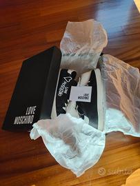 sneakers love moschino