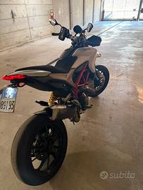 Hypermotard 939