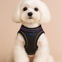 Pettorina nera con dettagli multicolor