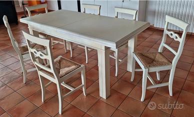 Tavolo Pranzo Allungabile Stile Rustico con sedie