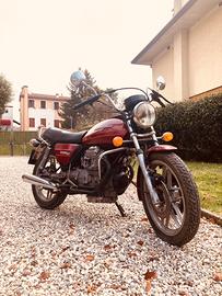 Guzzi V 50