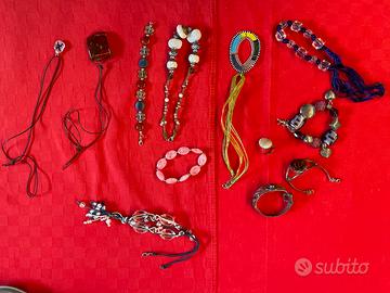 Collane, ciondoli, anelli , braccialetti vari