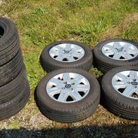 4+4 RUOTE CERCHI GOMME NOKIAN LANCIA Y 185/60 R14