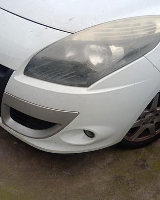 Fanale anteriore sx Renault Scenic III xmode