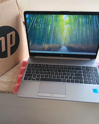 HP 250 G8 15,6 FHD 4-core i3-11gen 16GB/256GB MVMe