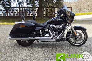 HARLEY-DAVIDSON FLHX Street Glide Touring Street