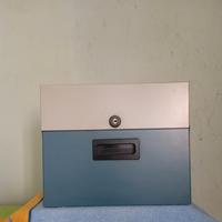 Cassetto porta utensili o documenti