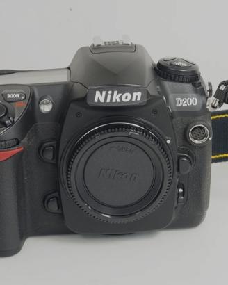 Macchina fotografica reflex Nikon d 200 d200