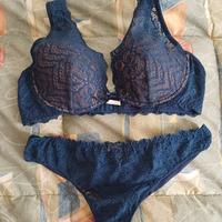 Intimissimi- completo intimo blu scuro in pizzo 
