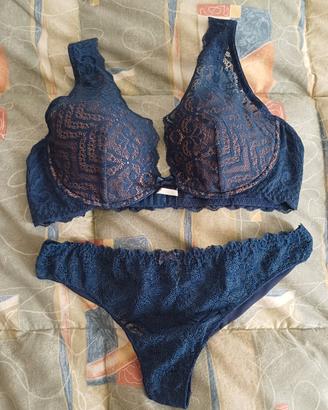 Intimissimi- completo intimo blu scuro in pizzo 