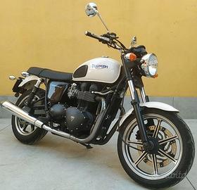 Triumph bonneville