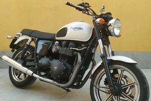 Triumph bonneville
