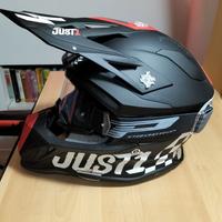 Casco in carbonio nuovo mai usato