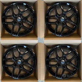 Kit 4 cerchi in lega AVUS RACING da 17'' per KIA