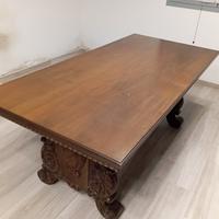 Tavola in stile rinascimentale in legno