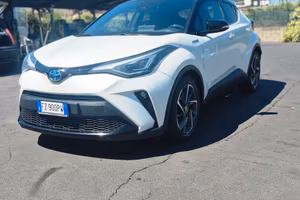 Toyota CHR 2.0 hybrid 2020 full optional tagliandi