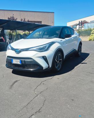 Toyota CHR 2.0 hybrid 2020 full optional tagliandi