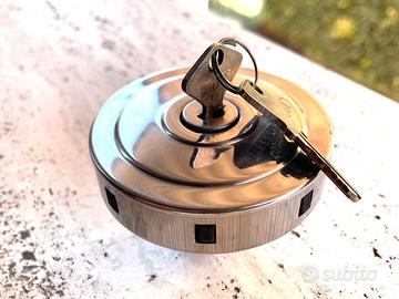 Alfa Giulia tappo benzina cromato nuovo originale