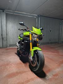 Triumph speed triple 1050
