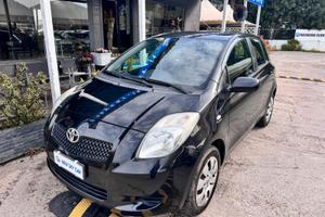 Toyota Yaris 1.0 5 porte Sol