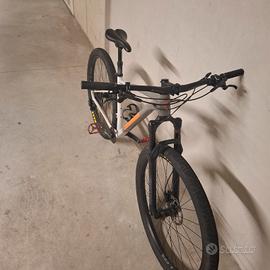 bicicletta cannondale  mtb