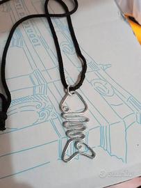 Collana in Corda con pendente in Alluminio argenta