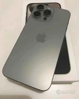 Iphone 15 pro max + Airpods