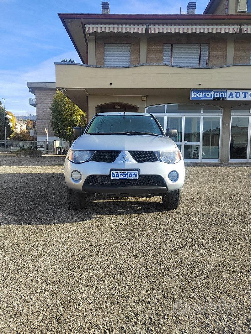 Mitsubishi L200 (2006-2015)