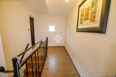 CASA SEMINDIPENDENTE A LOMBARDORE