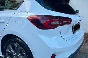 FORD FOCUS ST LINE X