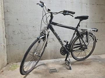 Olympia Country – Trekking/City Bike – Shimano De